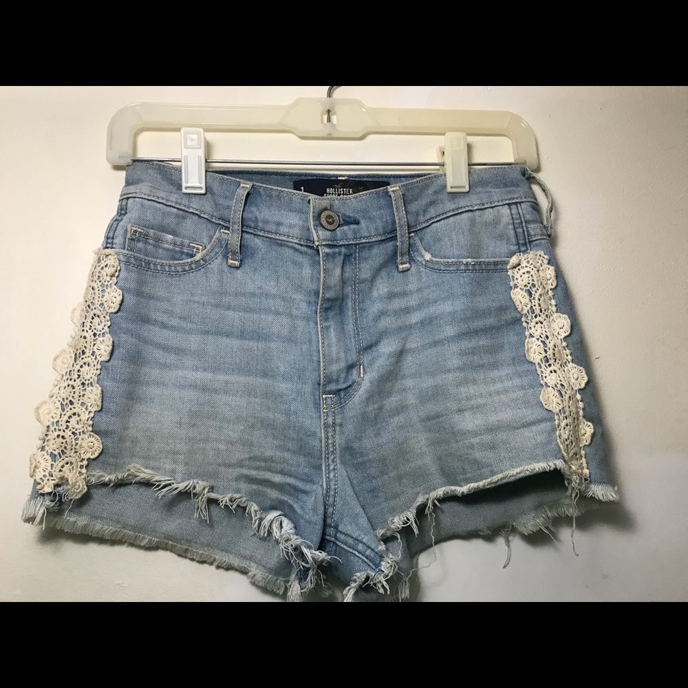 HOLLISTER SHORTS